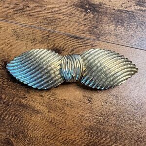 Mimi Di N LEAF SHAPED, Interlocking Belt Buckle Vintage 1987 Signed COLLECTABLE